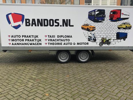 Trailer Bandos.nl volledig gewrapt en bestickerd